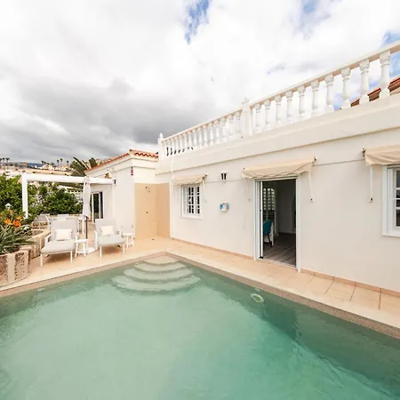 Ellen View A Heated Pool Luxury Willa *