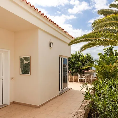 Вилла Ellen View A Heated Pool Luxury Адехе