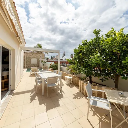 Вилла Ellen View A Heated Pool Luxury Адехе