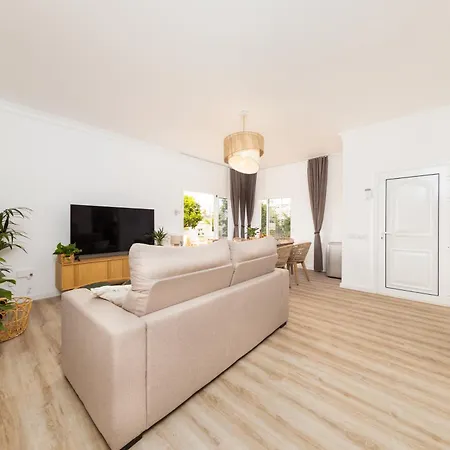 Ellen View A Heated Pool Luxury Вилла Адехе