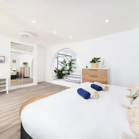 Ellen View A Heated Pool Luxury Willa