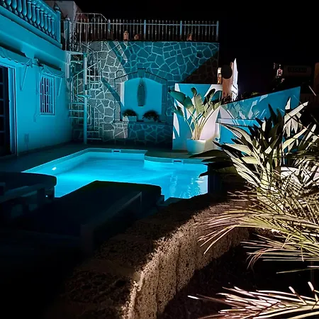 Вілла Ellen View A Heated Pool Luxury *