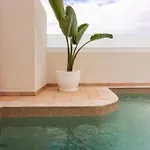 Ellen View A Heated Pool Luxury ヴィラ