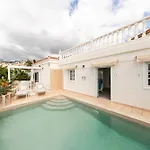 Ellen View A Heated Pool Luxury ヴィラ *