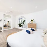 Ellen View A Heated Pool Luxury ヴィラ