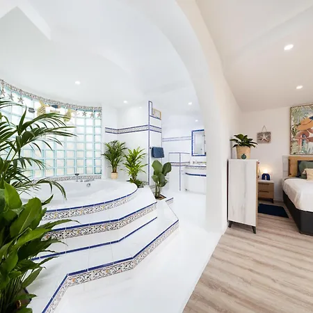 Ellen View A Heated Pool Luxury 阿德耶