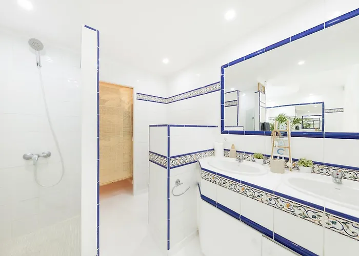 Ellen View A Heated Pool Luxury Villa *