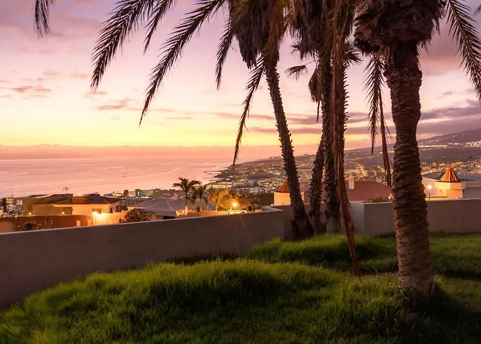 Villa Ellen View A Heated Pool Luxury