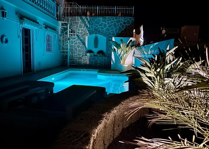 Villa Ellen View A Heated Pool Luxury *